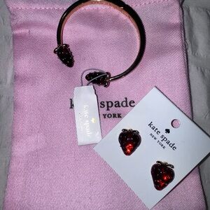 kate spade Picnic Perfect Strawberry Set